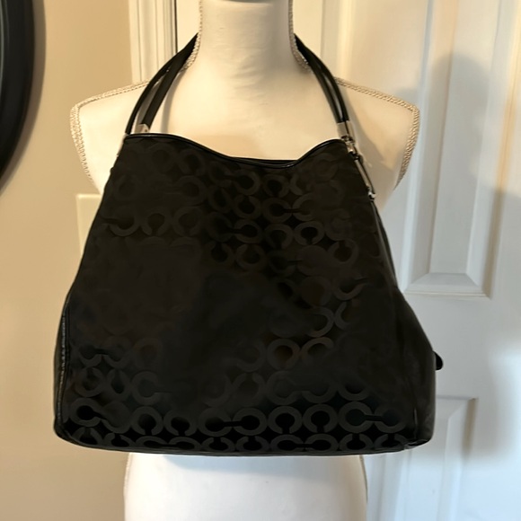 Women’s coach black handbag gently used - Picture 1 of 5